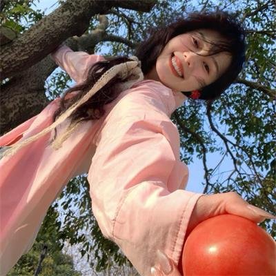 《尤利》封面